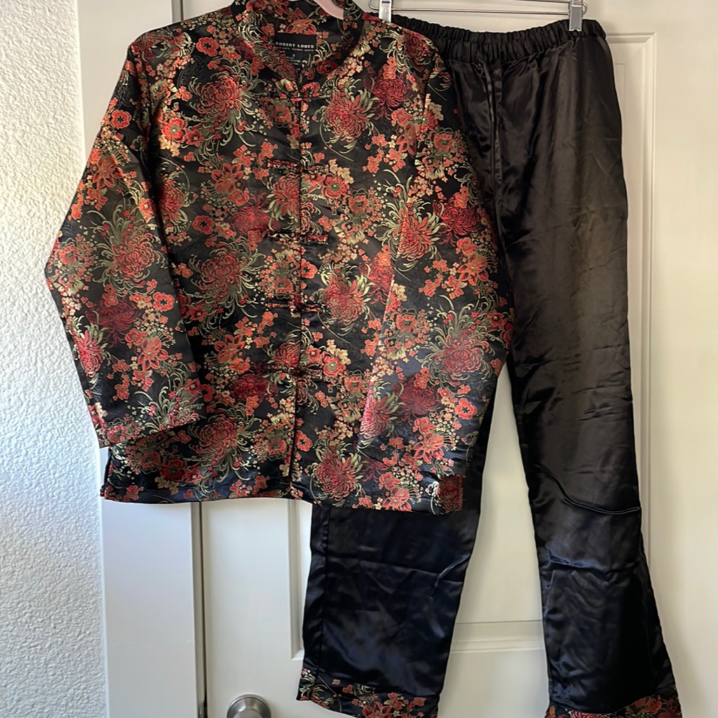 Robert Lewis Brand New Ladies Lounge Set